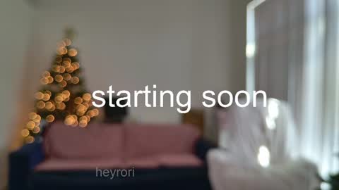 Snapshot of ms_mochii chatting on July 31, 5:56 pm R o r i SnapChat heyroriv2 wednesday - sunday Noon oclock mountain - 5pm mountain online show from July 31, 5:56 pm
