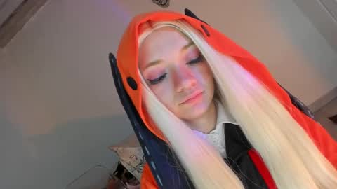 Annabelle  online show from October 7, 2:36 pm