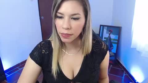 Snapshot of ms_sofiax chatting on February 5, 4:58 pm Sofia online show from February 5, 4:58 pm