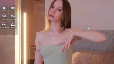 Snapshot of msaura chatting on October 23, 5:29 am Svetlana online show from October 23, 5:29 am