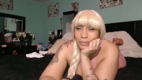 Snapshot of msbaddiebae chatting on December 23, 12:08 pm Queen Baddie online show from December 23, 12:08 pm