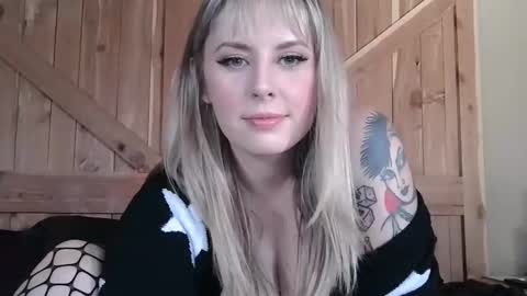 MsBigTits online show from January 8, 6:21 pm