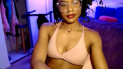 Snapshot of msemonibrown chatting on February 3, 8:03 pm CocoSage online show from February 3, 8:03 pm