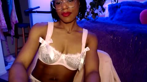 Snapshot of msemonibrown chatting on February 14, 4:37 pm CocoSage online show from February 14, 4:37 pm