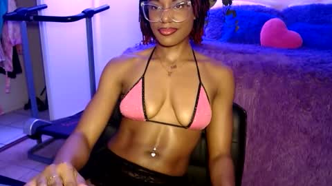 Snapshot of msemonibrown chatting on April 1, 5:52 am CocoSage online show from April 1, 5:52 am
