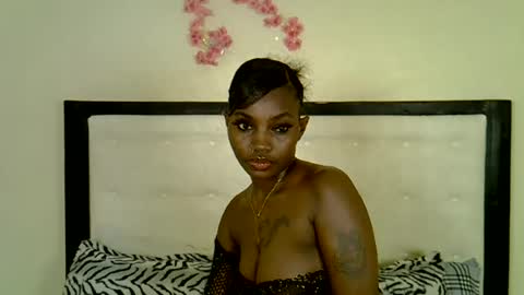 Snapshot of msred_xoxo chatting on August 4, 2:37 am msred_xoxo online show from August 4, 2:37 am