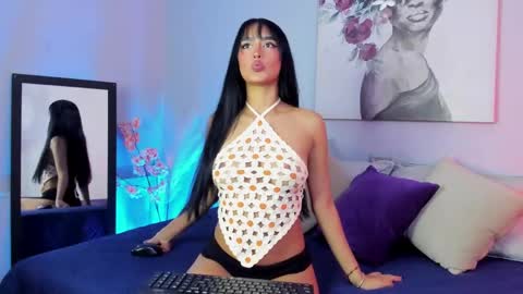 muaan  online show from April 18, 2:32 pm