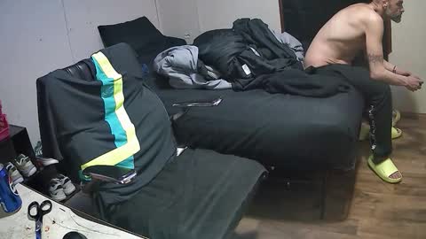 Muffdiver online show from March 3, 2:18 am