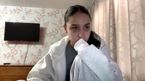 Tia online show from April 10, 6:07 am