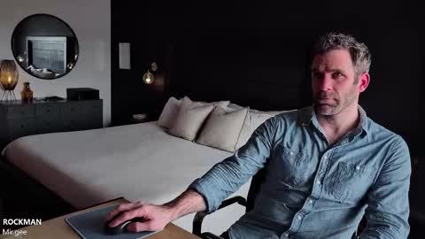 Lee L. Corporacin online show from February 23, 8:28 pm