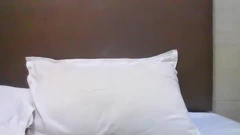 Snapshot of mumbaimonster8inch chatting on June 5, 6:52 am rajesh engineer online show from June 5, 6:52 am