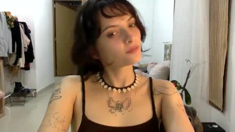 Snapshot of munchi_ chatting on February 20, 1:46 am   online show from February 20, 1:46 am