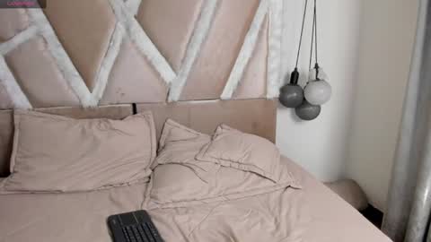 Snapshot of muriell_69 chatting on July 17, 3:39 pm muriell_69 online show from July 17, 3:39 pm