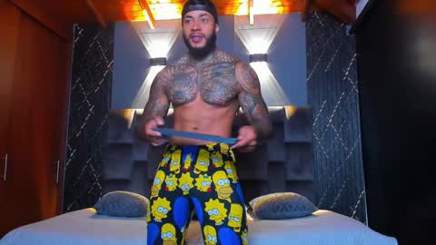 Snapshot of muscle_man19 chatting on December 5, 12:30 am Nick online show from December 5, 12:30 am