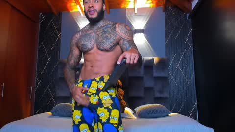 Snapshot of muscle_man19 chatting on December 6, 3:41 am Nick online show from December 6, 3:41 am