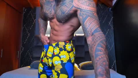 Snapshot of muscle_man19 chatting on December 12, 3:43 am Nick online show from December 12, 3:43 am