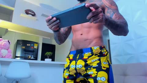 Snapshot of muscle_man19 chatting on January 31, 3:20 am Nick online show from January 31, 3:20 am