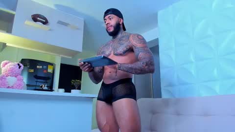 Snapshot of muscle_man19 chatting on March 2, 1:15 am Nick online show from March 2, 1:15 am