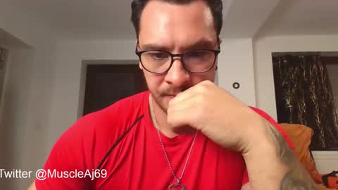 Snapshot of muscleaj69 chatting on November 3, 4:30 pm AJ online show from November 3, 4:30 pm