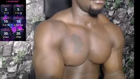 musclegod23 online show from December 18, 6:21 am