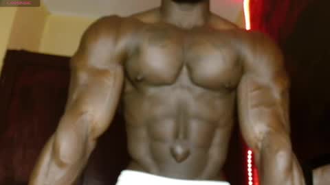musclegod23 online show from April 3, 1:47 am