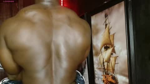 musclegod23 online show from April 17, 1:19 am