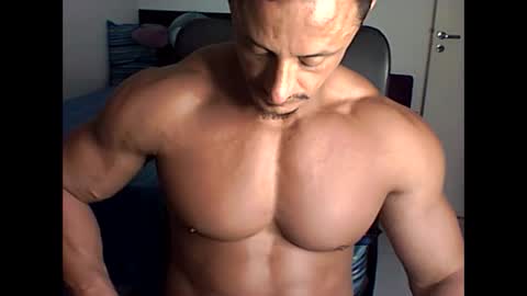 Snapshot of muscleoss chatting on September 9, 2:00 am muscleoss online show from September 9, 2:00 am