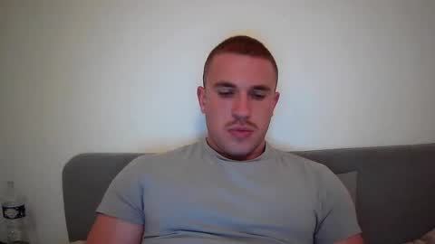 Snapshot of muscleshow00 chatting on February 25, 7:47 pm muscleshow00 online show from February 25, 7:47 pm