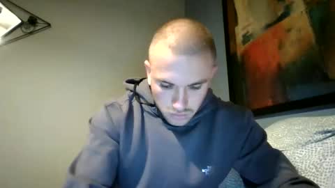 muscleshow00 online show from November 24, 12:32 am