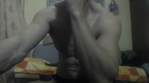 Snapshot of musculargod chatting on December 19, 9:49 pm SexyMuscled online show from December 19, 9:49 pm