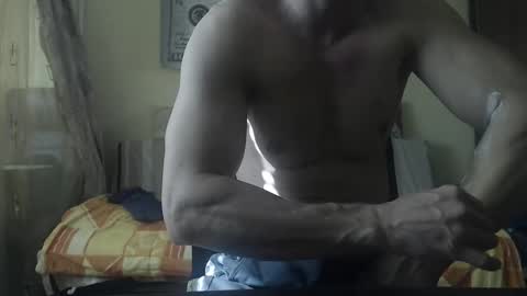 Snapshot of musculargod chatting on January 23, 9:18 am SexyMuscled online show from January 23, 9:18 am
