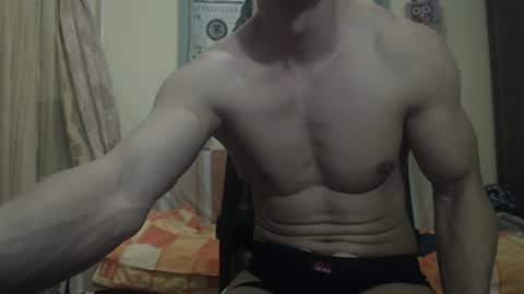 Snapshot of musculargod chatting on January 27, 10:16 pm SexyMuscled online show from January 27, 10:16 pm