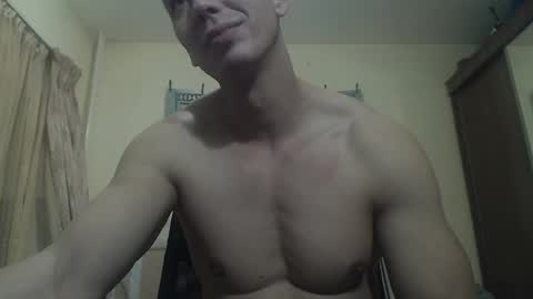 Snapshot of musculargod chatting on February 17, 10:36 pm SexyMuscled online show from February 17, 10:36 pm