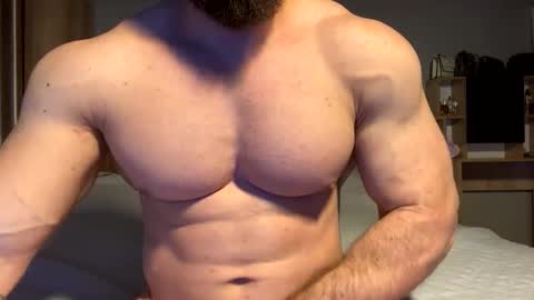 Snapshot of muscularjuggler chatting on November 3, 1:45 pm muscularjuggler online show from November 3, 1:45 pm
