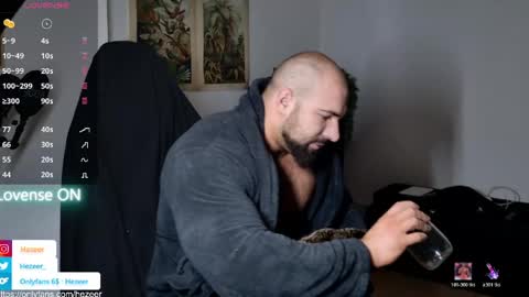 Snapshot of musculusx chatting on April 21, 12:33 pm Musculus online show from April 21, 12:33 pm