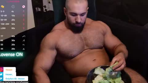Snapshot of musculusx chatting on April 29, 8:37 pm Musculus online show from April 29, 8:37 pm