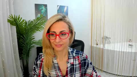 Diana online show from February 24, 2:48 pm