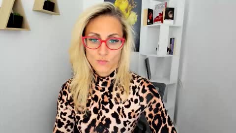 Diana online show from September 10, 11:32 am