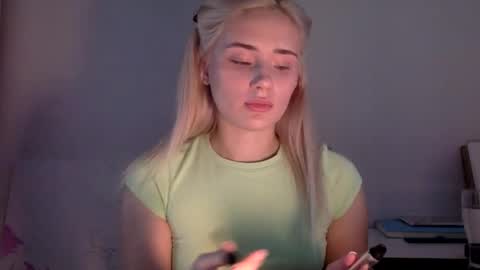 musescorner online show from December 3, 10:57 am