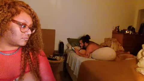 Snapshot of muttcunt chatting on December 21, 10:22 am muttcunt online show from December 21, 10:22 am