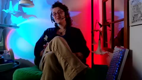 Snapshot of mx_anouk_divine chatting on May 31, 5:31 pm Mx. Anouk Divine online show from May 31, 5:31 pm