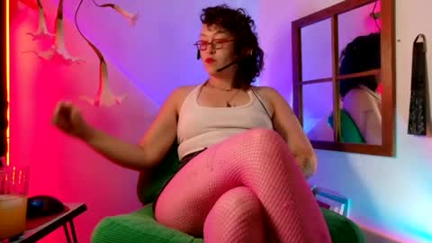 Snapshot of mx_anouk_divine chatting on August 1, 10:30 pm Mx. Anouk Divine online show from August 1, 10:30 pm