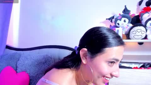 my_aleja_ online show from March 18, 3:59 pm