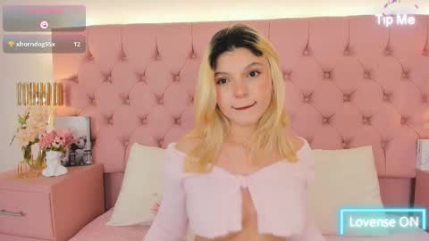 Snapshot of my_bella chatting on November 7, 2:22 am Will I be your Bella online show from November 7, 2:22 am