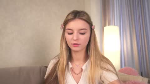 Polly online show from June 16, 1:14 pm