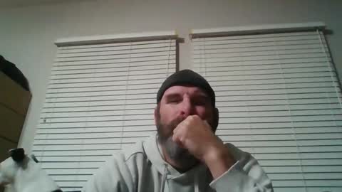 Snapshot of my_little_vienna_sausage chatting on October 15, 12:11 am vienna online show from October 15, 12:11 am