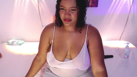 My Sweety Bom online show from May 15, 1:18 pm