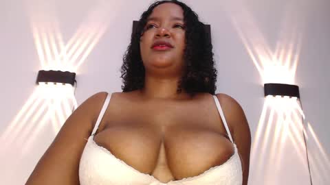 My Sweety Bom online show from May 25, 1:39 pm