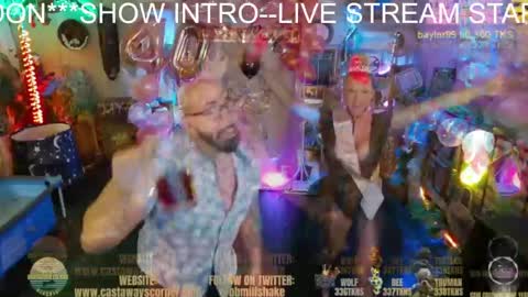 Snapshot of mya_milfshake chatting on April 15, 5:36 am Mya online show from April 15, 5:36 am