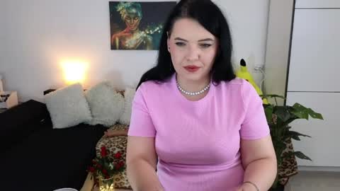 Snapshot of myadevis chatting on April 8, 9:48 pm mistress Mya online show from April 8, 9:48 pm